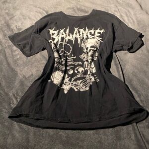 Dom
 Large black graphic t